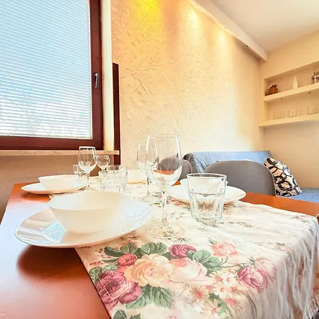 아파트 Superior Wlodarzewska, 2 Rooms, 1 Bedroom, Parking! 24h Reception! Air Condition! 바르샤바