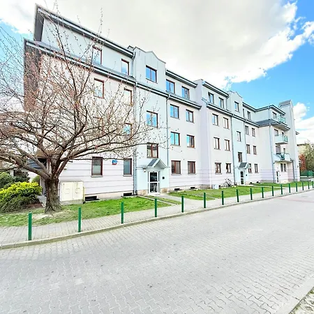 Superior Wlodarzewska, 2 Rooms, 1 Bedroom, Parking! 24h Reception! Varsovia