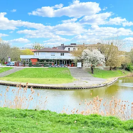 Appartement Superior Wlodarzewska, 2 Rooms, 1 Bedroom, Parking! 24h Reception! Air Condition!