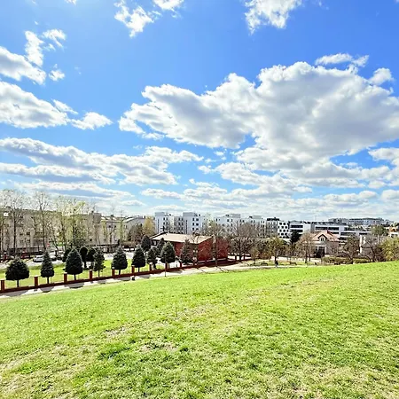 Superior Wlodarzewska, 2 Rooms, 1 Bedroom, Parking! 24h Reception! Air Condition! Varsovie