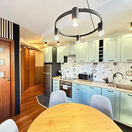 Superior Wlodarzewska, 2 Rooms, 1 Bedroom, Parking! 24h Reception! Air Condition! 바르샤바