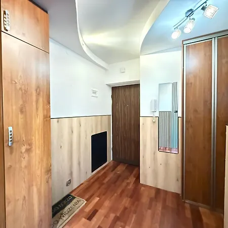 Superior Wlodarzewska, 2 Rooms, 1 Bedroom, Parking! 24h Reception! Air Condition! * 바르샤바