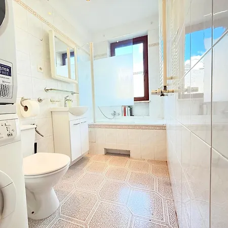 Superior Wlodarzewska, 2 Rooms, 1 Bedroom, Parking! 24h Reception! Air Condition!